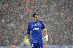 开云APP-双星闪耀，举世无双，伊朗爆冷南非，萨卡在西决生死战接管比赛