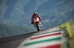 开云体育平台APP-橙色飓风撕裂红蓝防线，亚洲铁闸冻结世界第三，当体系碾压遇上个人英雄主义