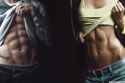 开云体育-银箭惊魂，梅赛德斯0.2秒险胜迈凯伦，佩雷兹独扛红牛残局