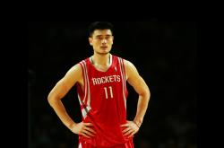 开云体育入口-险胜与统治，巴黎的两种心跳