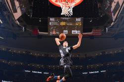 开云体育APP下载-绿茵启示录，当姆巴佩的光芒照亮多特蒙德的绝杀—足球时代的天才与集体的终极对话