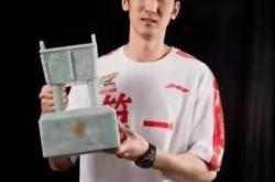 开云体育中国-多特蒙德前锋勒万多夫斯基出击核心,锋线得分王