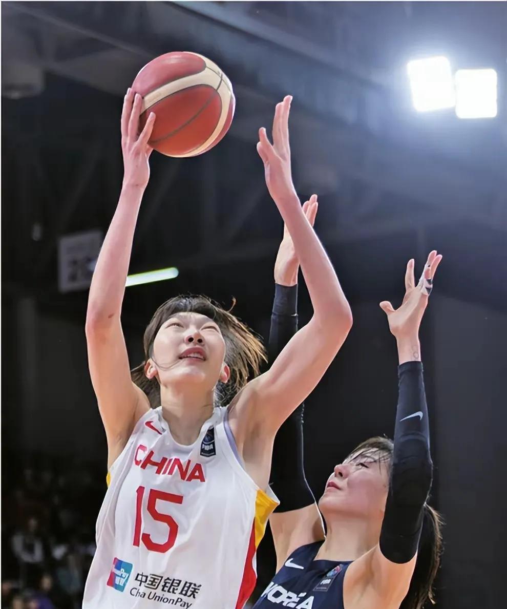 包含FIBA女篮世界杯开幕式即将举行的词条