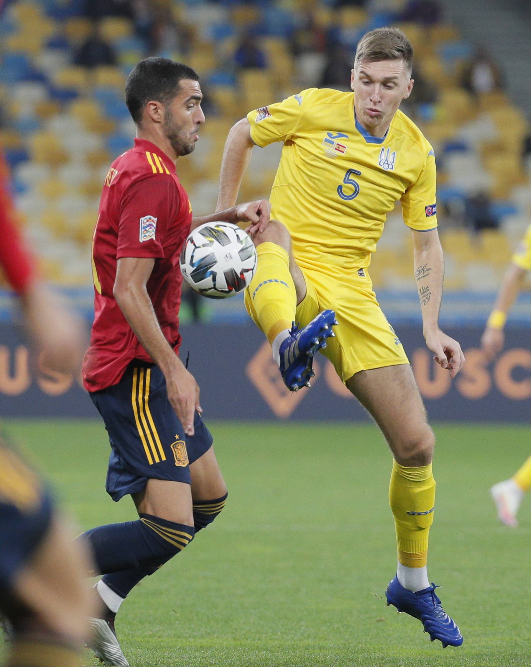 西班牙4-0乌克兰：欧锦赛预选赛状态火热