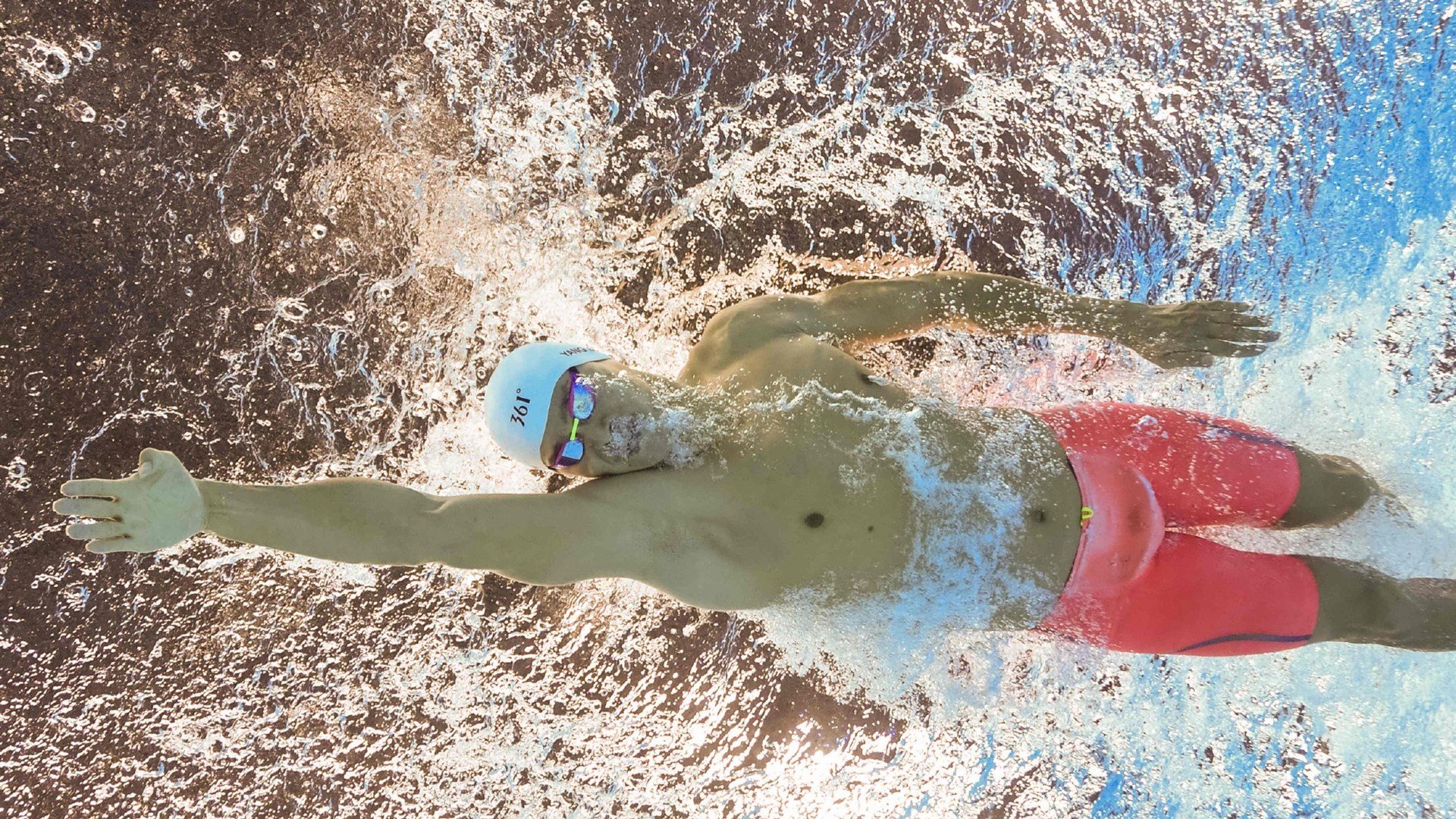 奥纳纳的觉醒与尼日利亚的暴风,当个人英雄主义点燃集体洪流